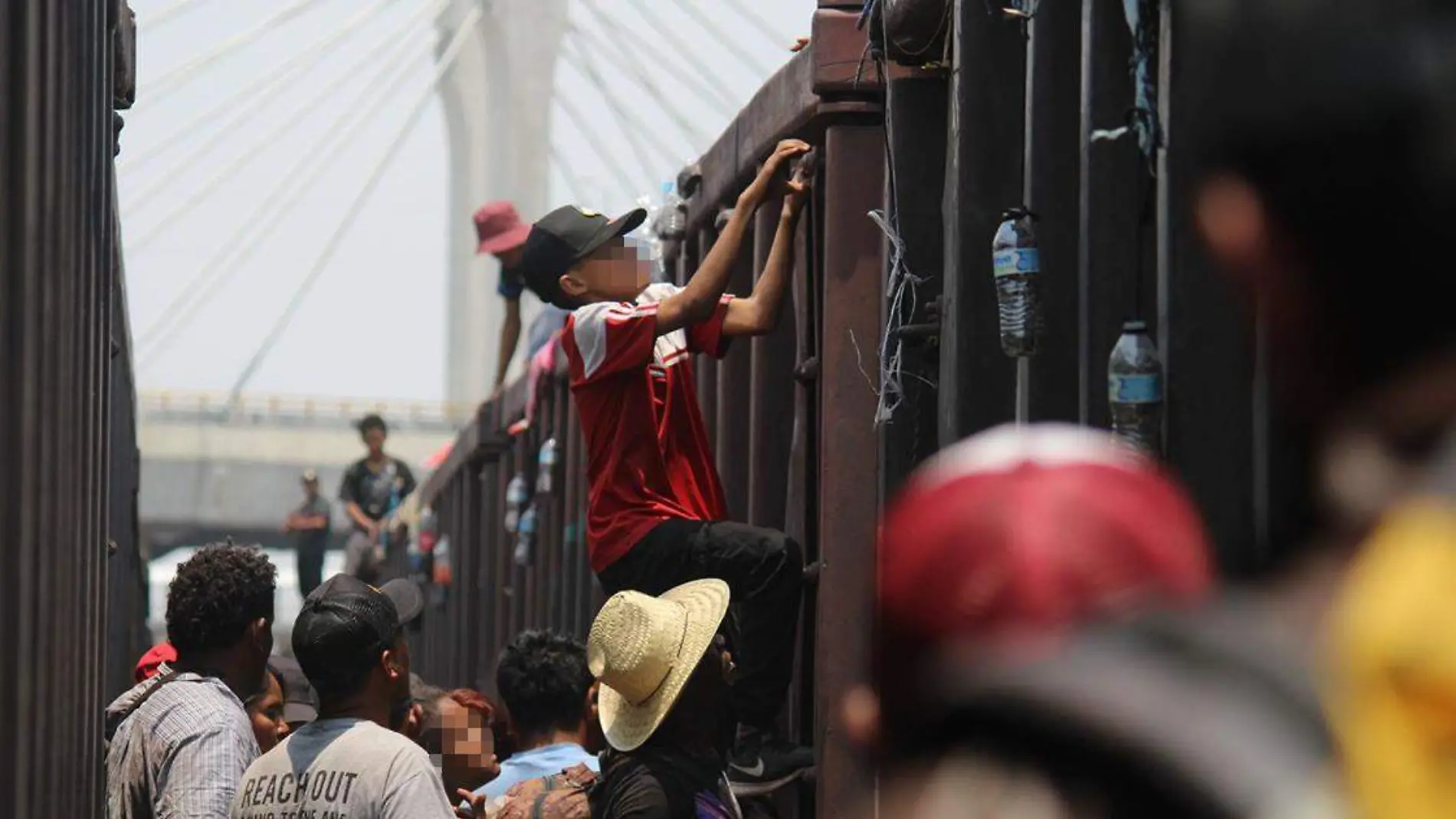 la mañana del viernes partieron de Puebla un grupo de aproximadamente 450 migrantes con la intención de lograr el “Sueño Americano”